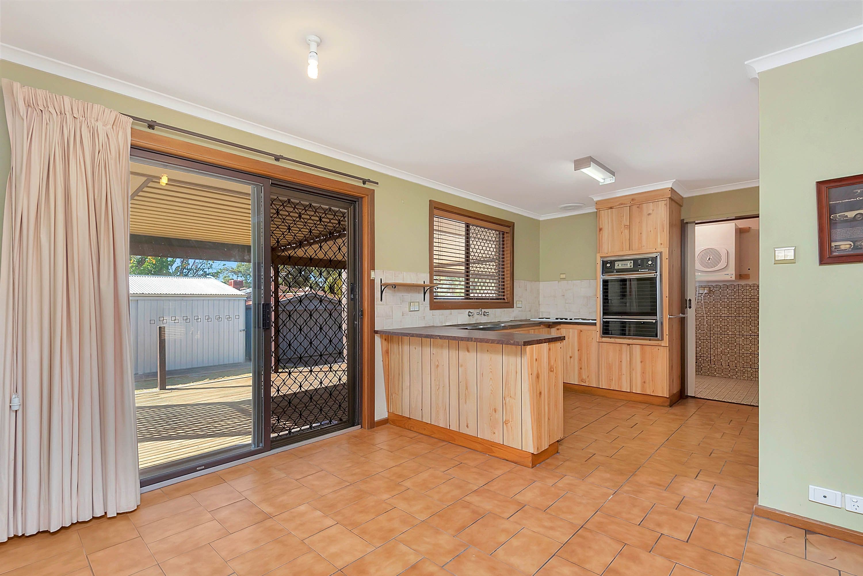50 Brougham Drive, Valley View SA 5093, Valley View - Thumbnail 5