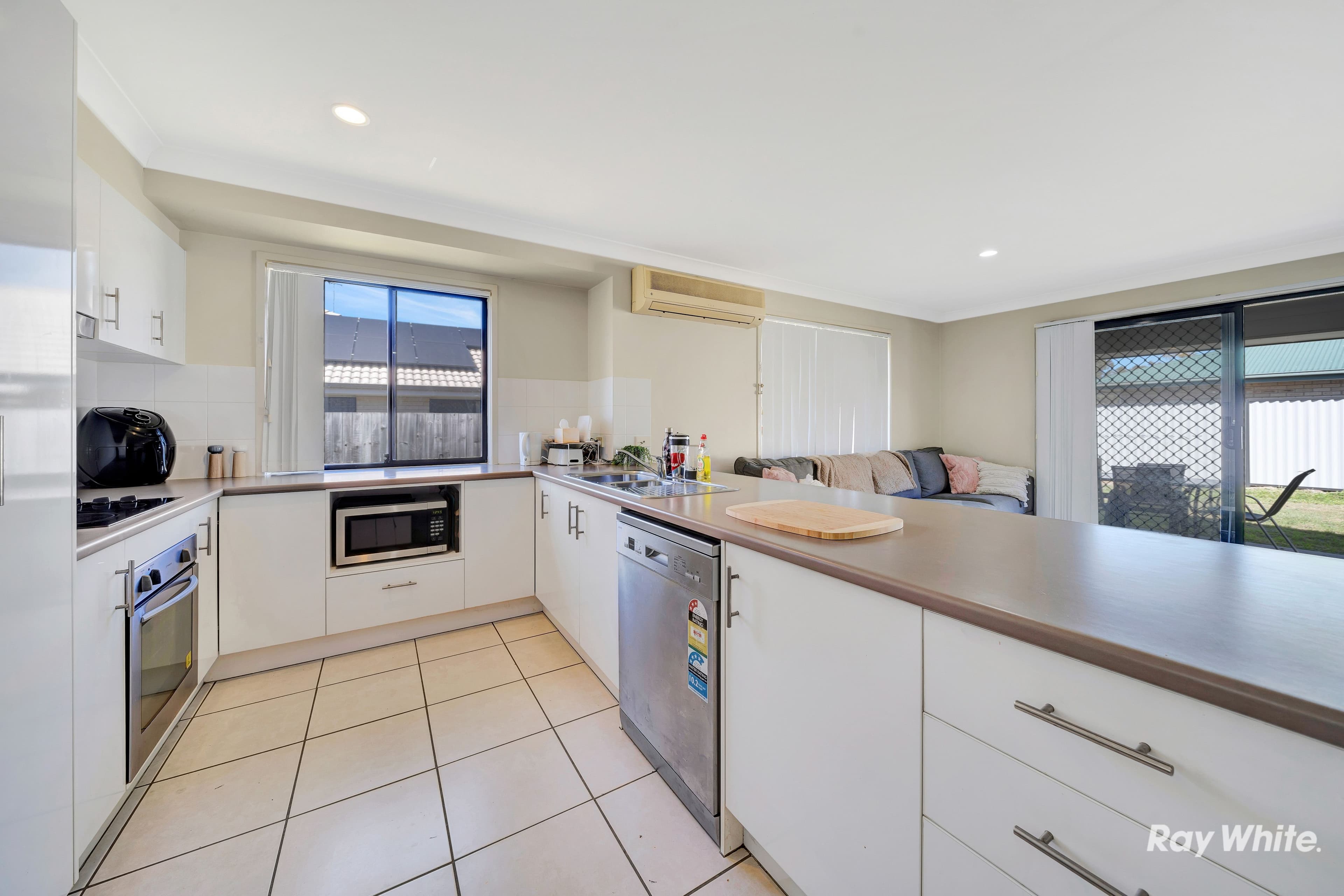 25 Prestige Drive, Marsden QLD 4132, Marsden - Thumbnail 2