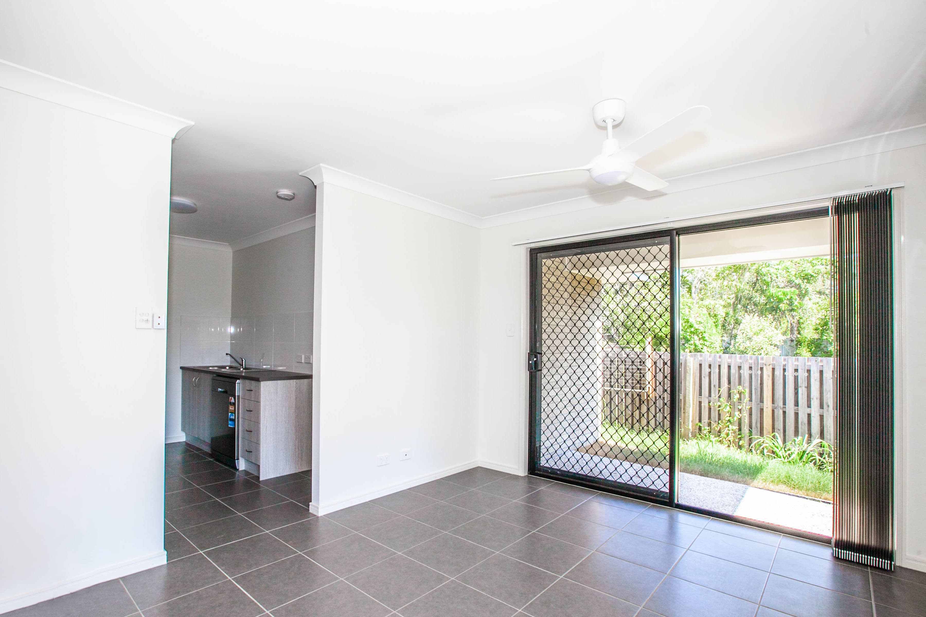 24 Sunrise Court, Loganlea QLD 4131, Loganlea - Thumbnail 3