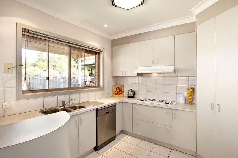 65 Telopea Crescent, MILL PARK VIC 3082, Mill Park - Thumbnail 4