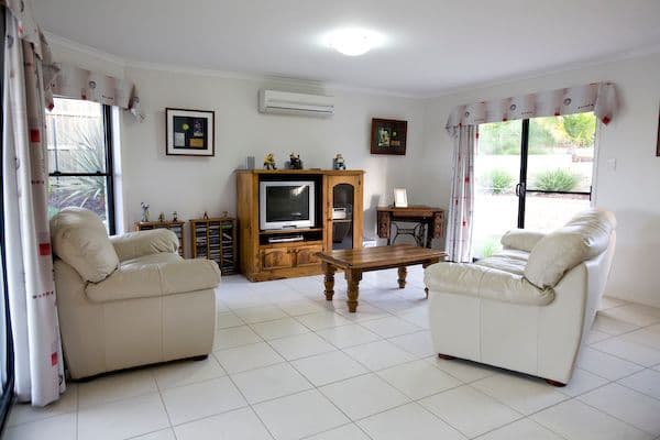 5 Petrie Court, SOUTHSIDE QLD 4570, Southside - Thumbnail 3