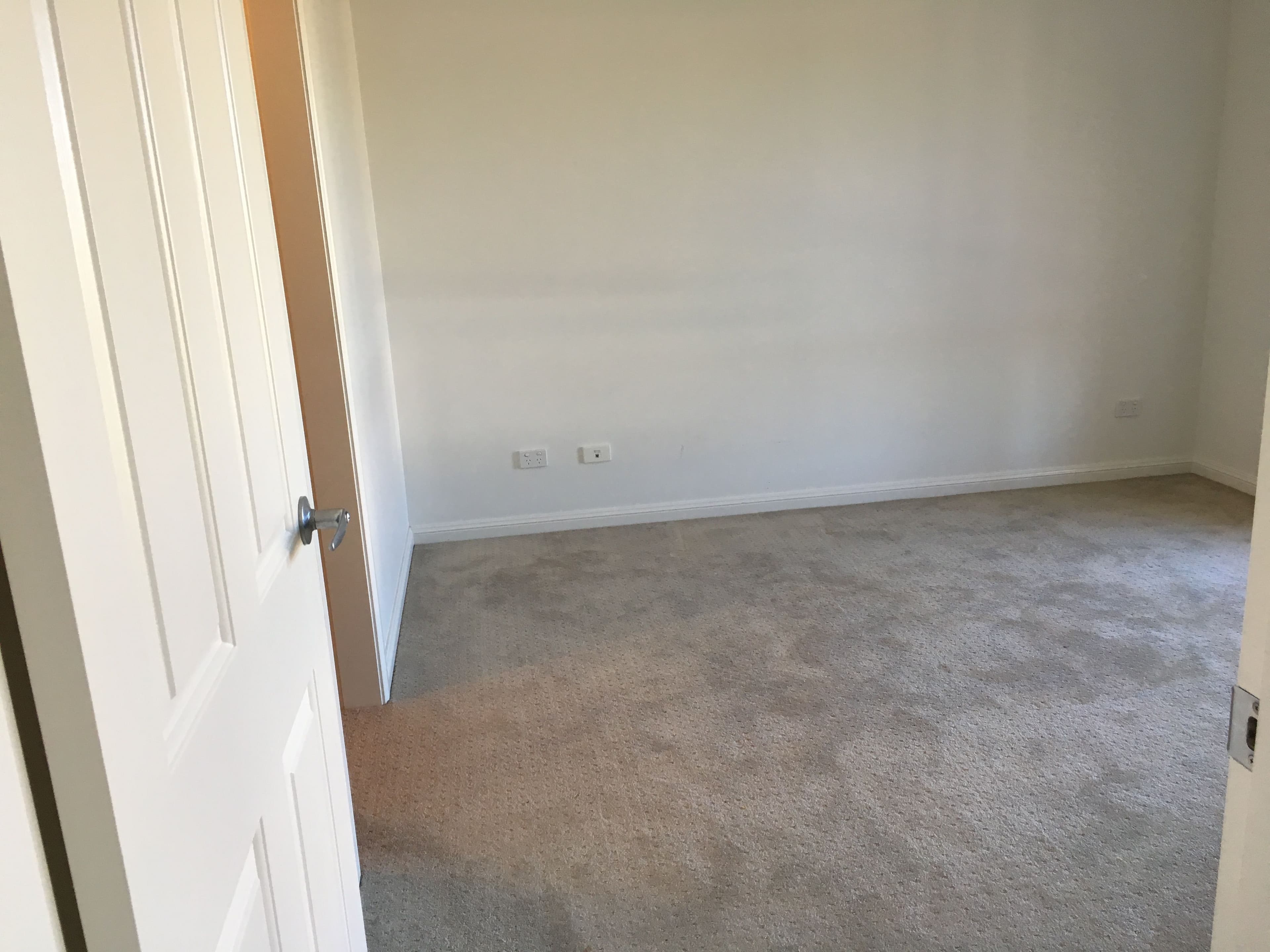 100 Hillam Drive, Griffith - Thumbnail 8