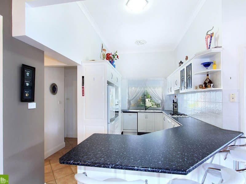 16 River Oak Road, FARMBOROUGH HEIGHTS NSW 2526, Farmborough Heights - Thumbnail 3