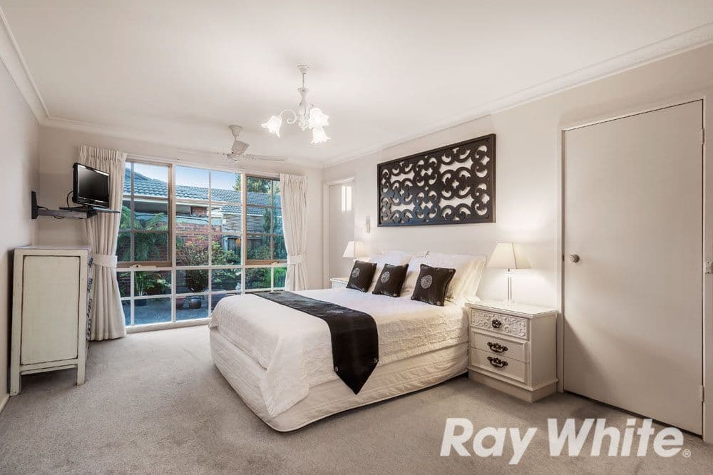 16 Strada Crescent, Wheelers Hill VIC 3150, Wheelers Hill - Thumbnail 4