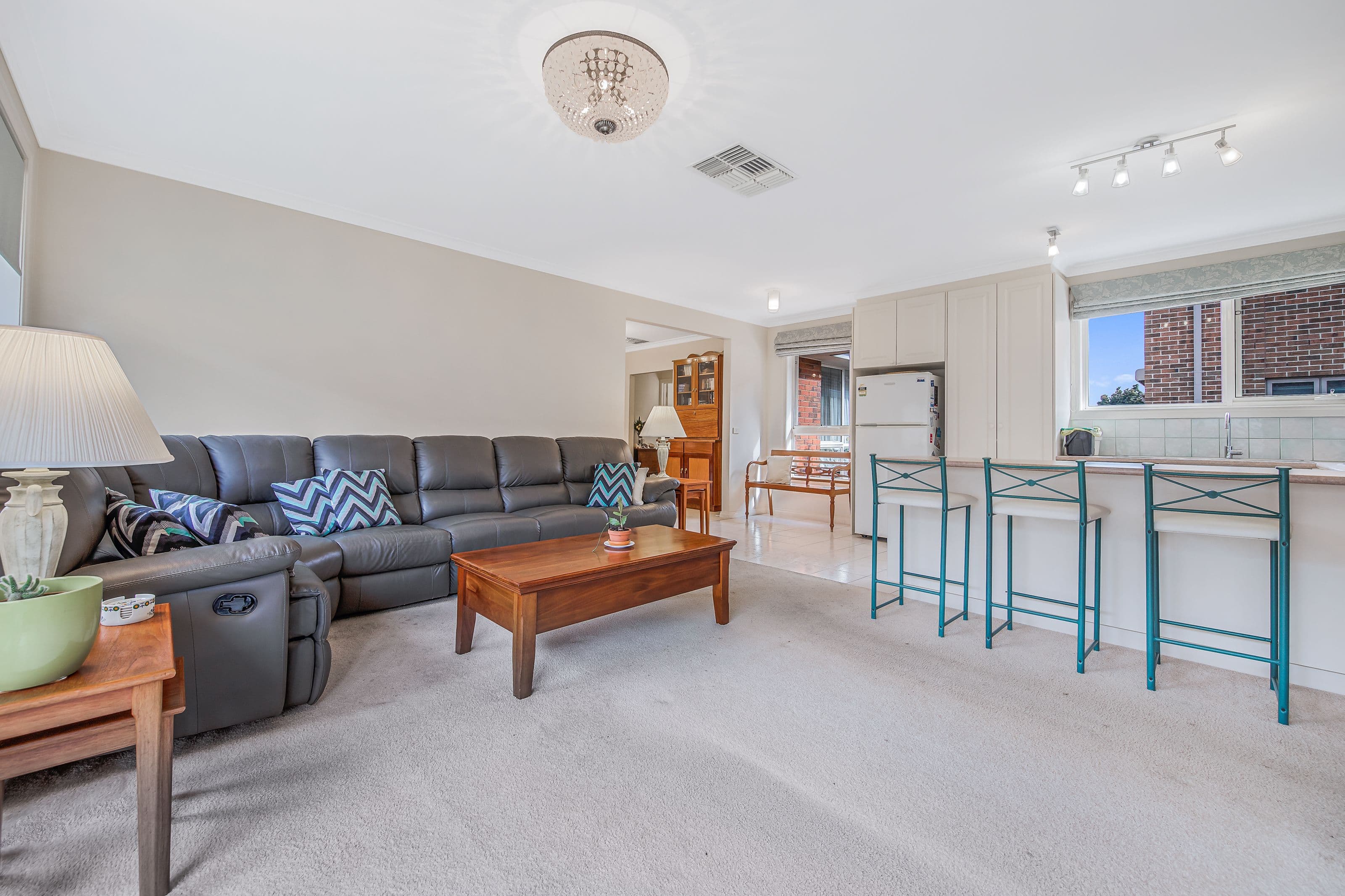 20 Grenfell Road, Mount Waverley VIC 3149, Mount Waverley - Thumbnail 3