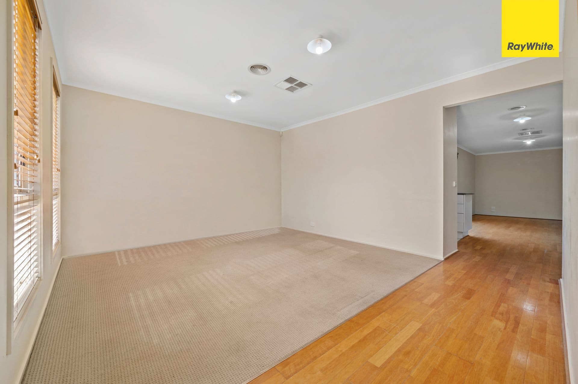 21 Dickerson Way, Caroline Springs VIC 3023, Caroline Springs - Thumbnail 2