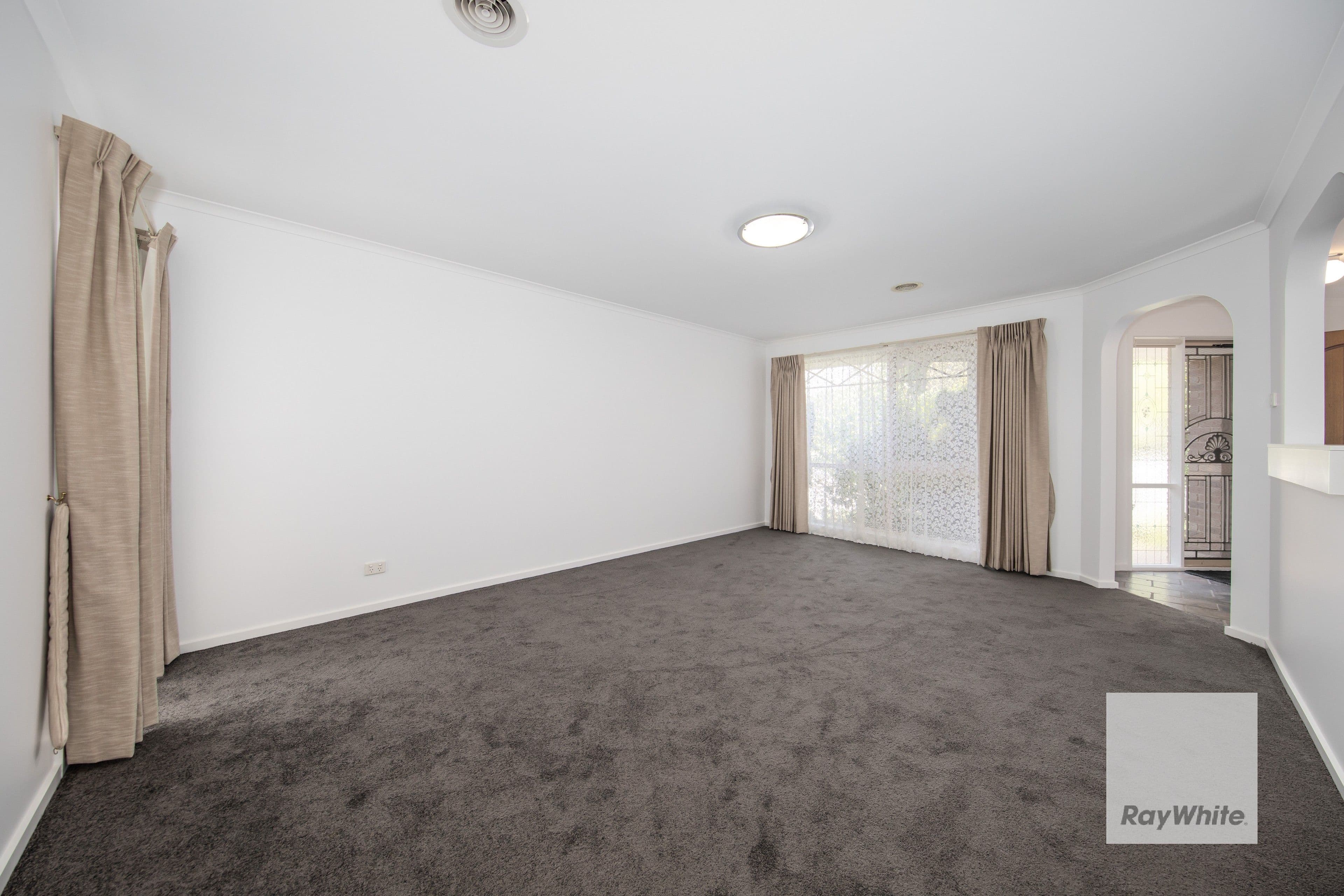 5 Kolivas Court, Hillside VIC 3037, Hillside - Thumbnail 2