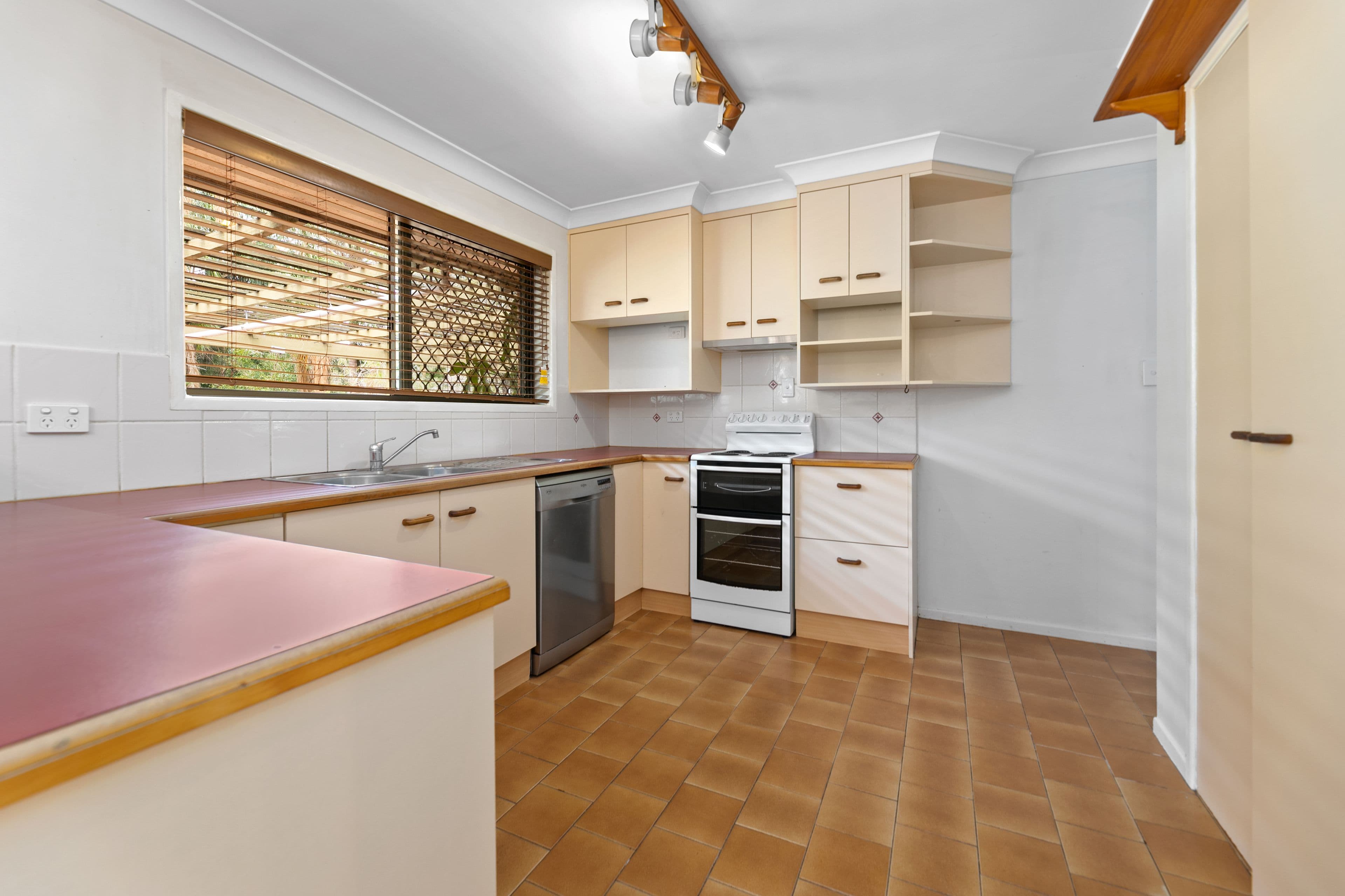10 Graham Road, Morayfield QLD 4506, Morayfield - Thumbnail 5