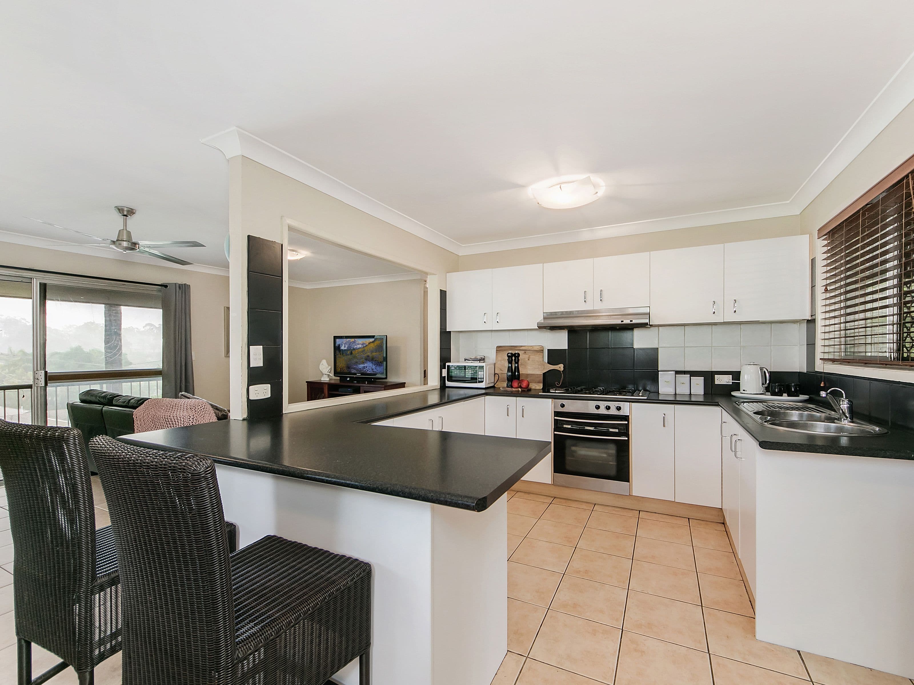 13 Darling Crescent, Molendinar QLD 4214, Molendinar - Thumbnail 2