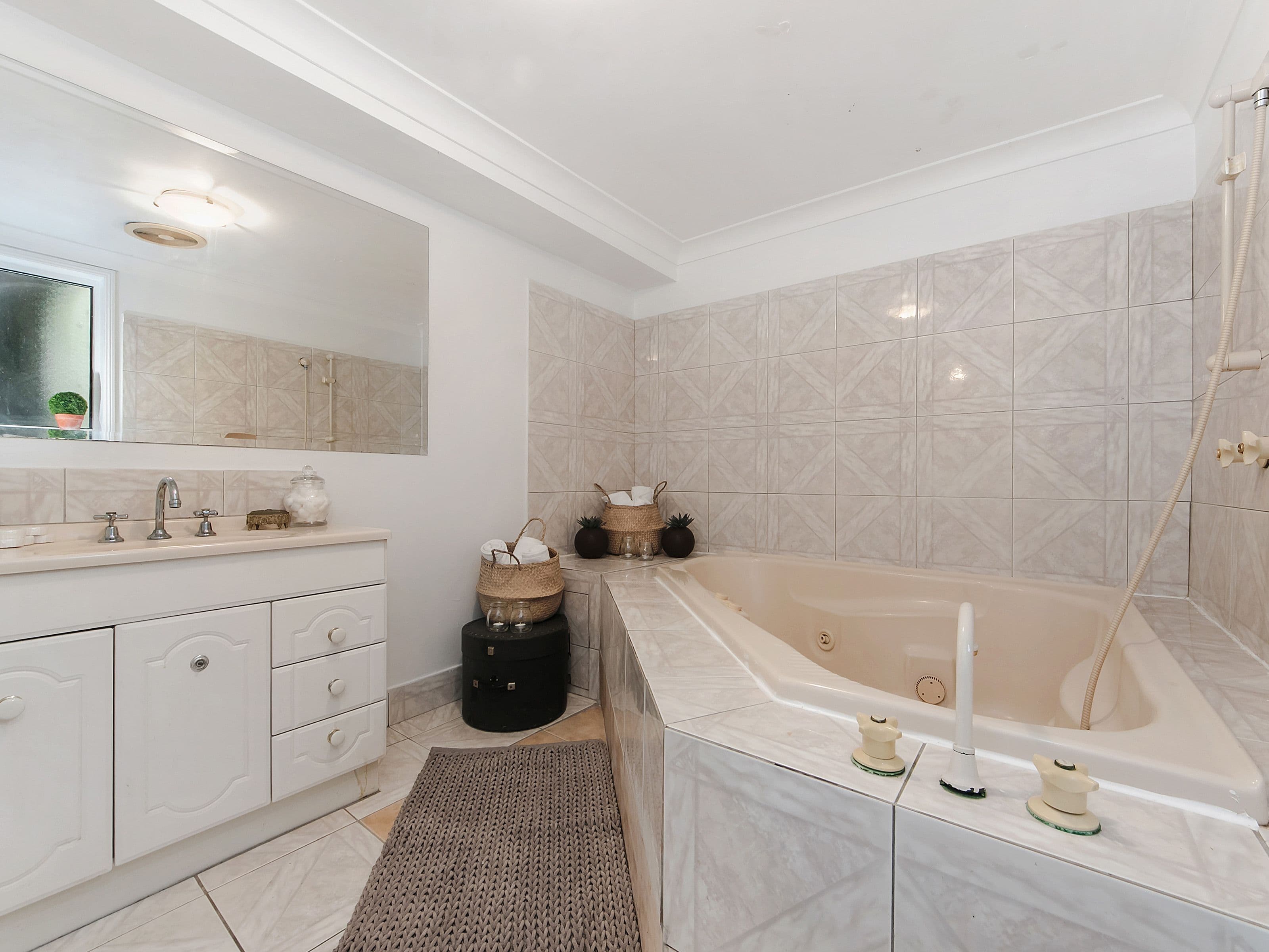 13 Darling Crescent, Molendinar QLD 4214, Molendinar - Thumbnail 3