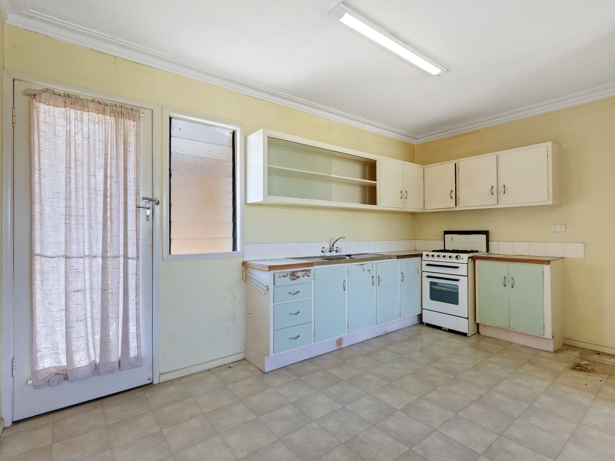 19 Robinson Street, Coorparoo QLD 4151, Coorparoo - Thumbnail 2