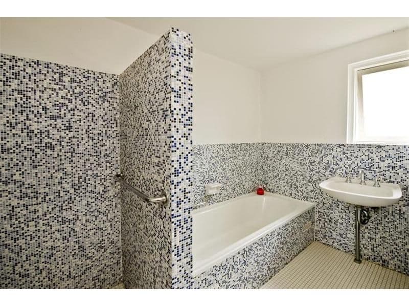 9 Sibyl Street, Southport, QLD, 4215, Southport - Thumbnail 5