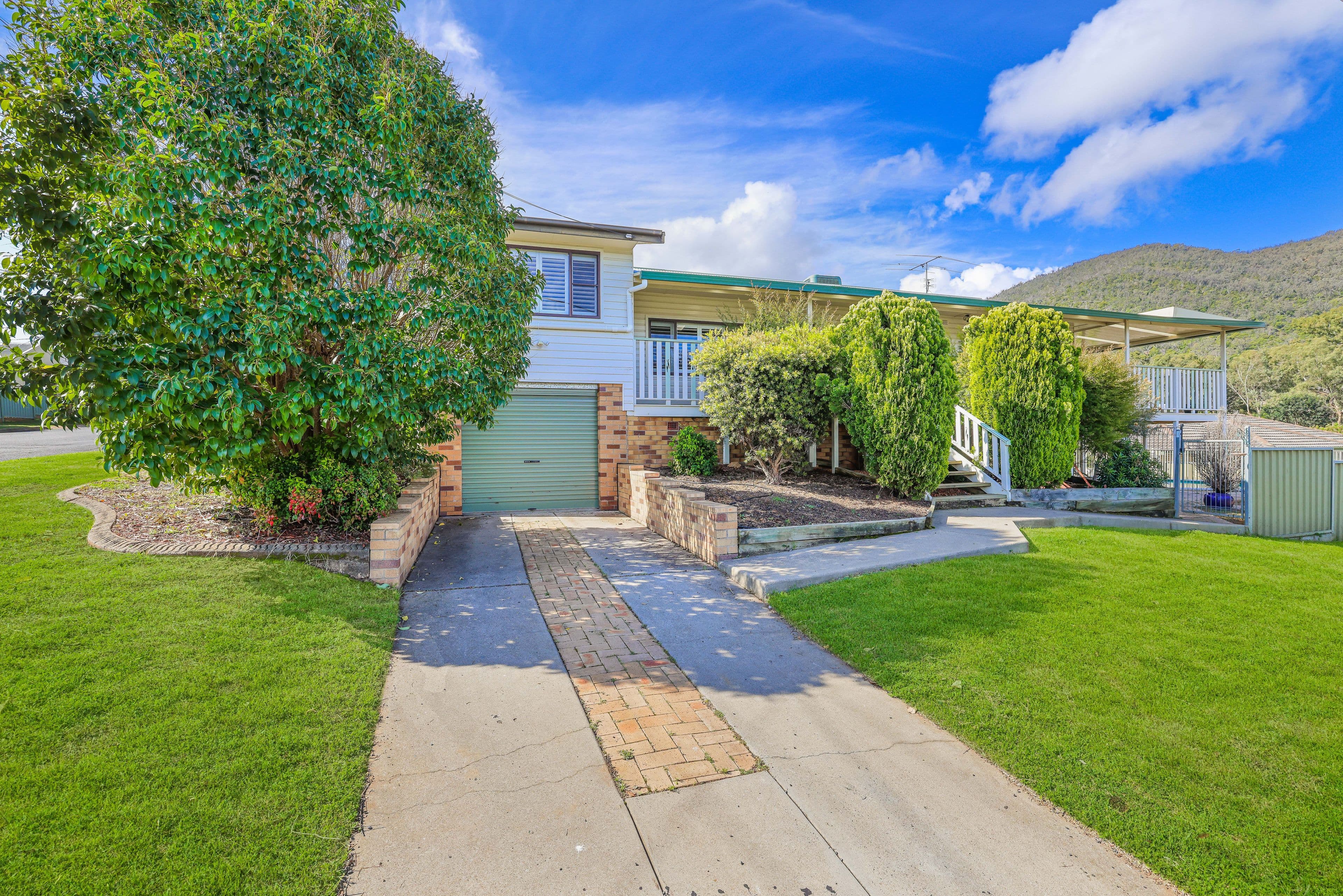 10 Kelso Avenue, Tamworth NSW 2340, East Tamworth - Image 1
