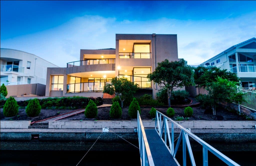 17 Karabella Court, MERMAID WATERS QLD 4218, Mermaid Waters - Thumbnail 2