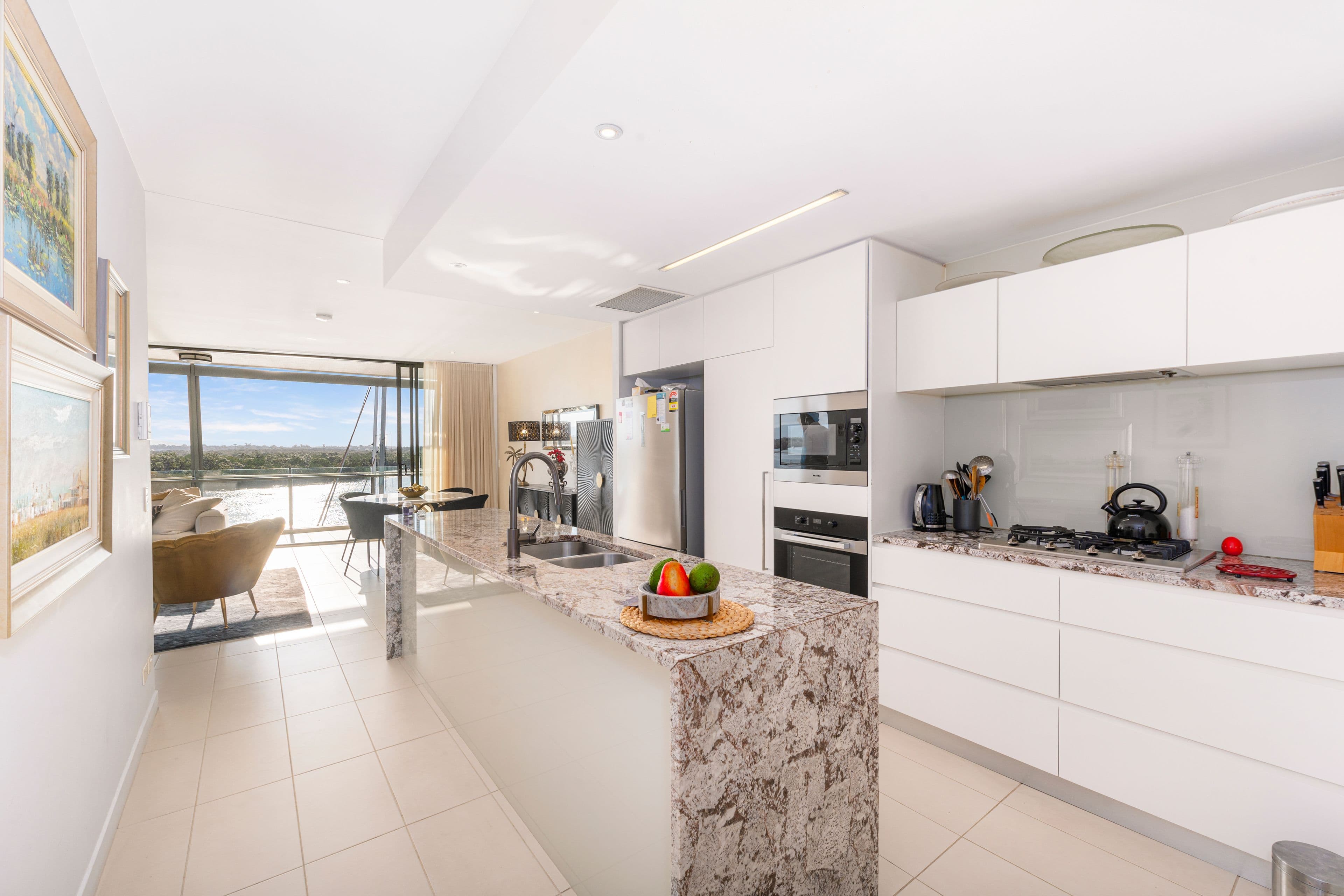 4 Marina Promenade, Paradise Point QLD 4216, Paradise Point - Thumbnail 8