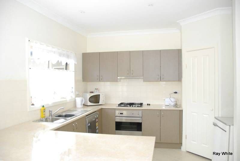 10 Aubrey Grove, BORONIA VIC 3155, Boronia - Thumbnail 2