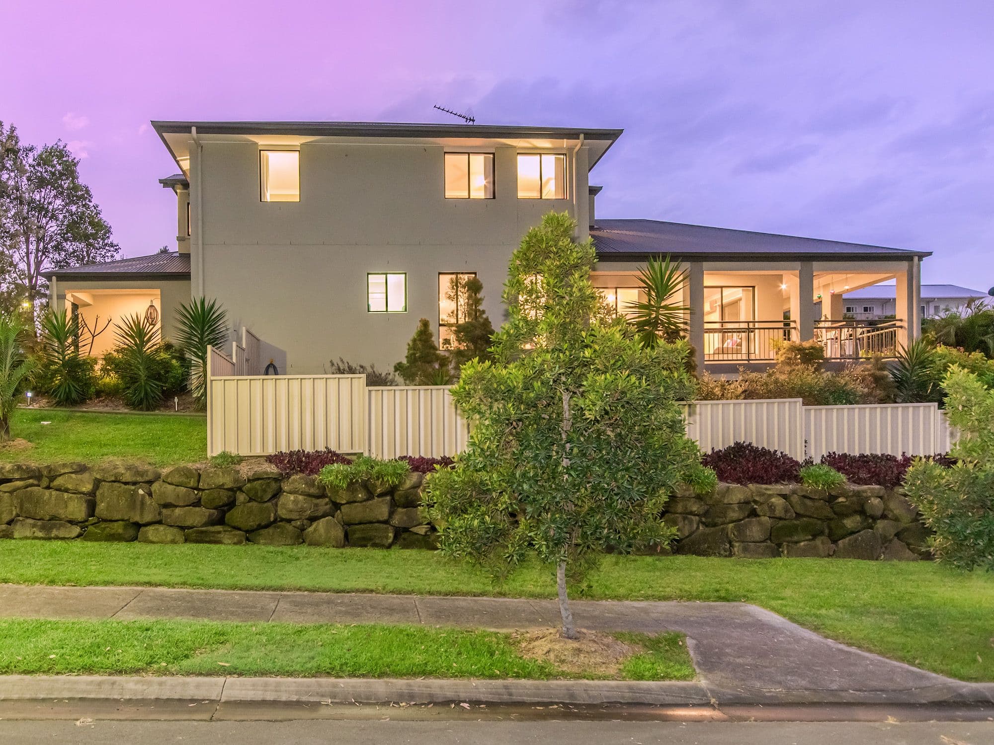 12 Caragh Crescent, Oxenford QLD 4210, Oxenford - Thumbnail 3