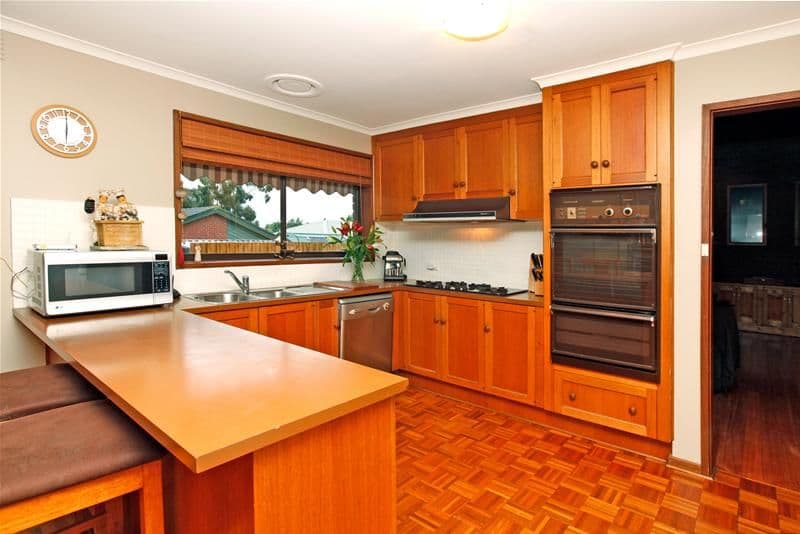 3 Myoora Court, GREENSBOROUGH VIC 3088, Greensborough - Thumbnail 2