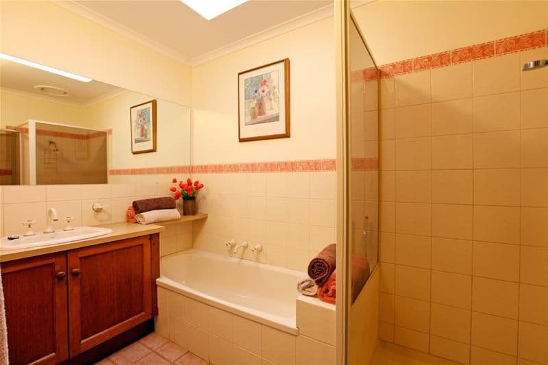 3 Myoora Court, GREENSBOROUGH VIC 3088, Greensborough - Thumbnail 4