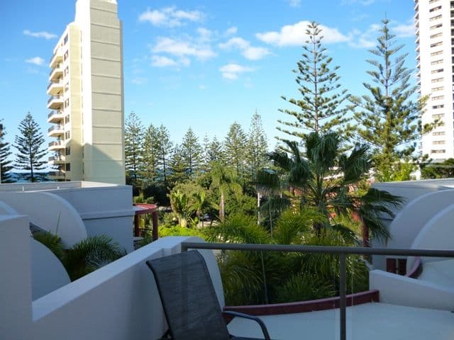 5 Fourth Avenue, Burleigh Heads QLD 4220, Burleigh Heads - Thumbnail 3