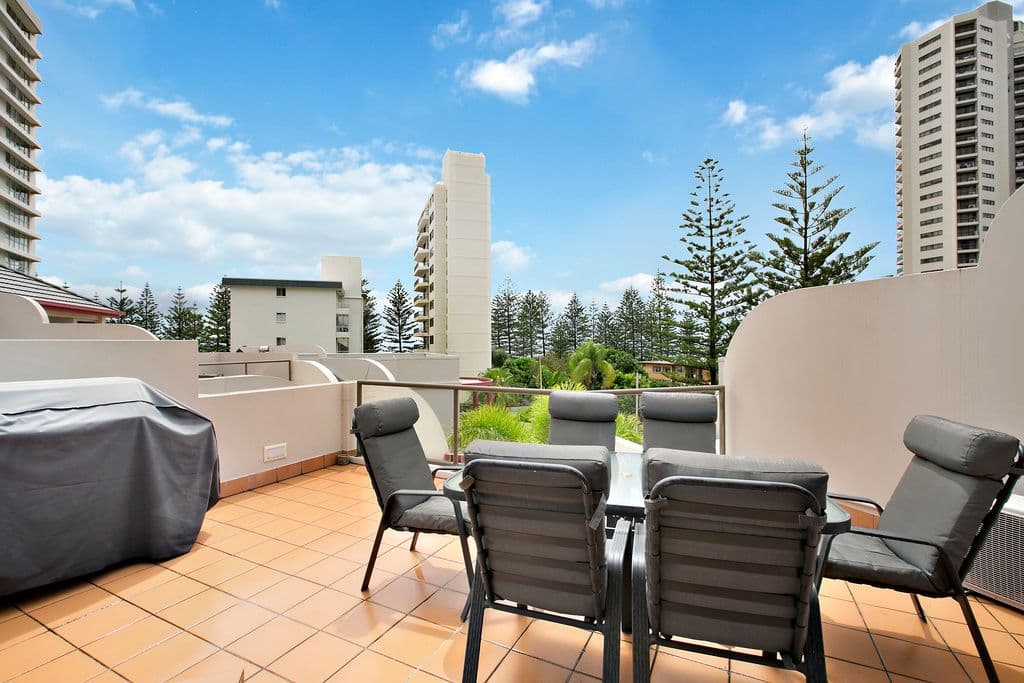 5 Fourth Avenue, Burleigh Heads QLD 4220, Burleigh Heads - Thumbnail 5