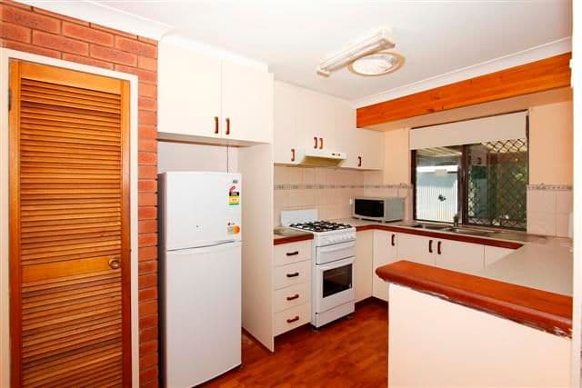 123 Berehaven Avenue, THORNLIE WA 6108, Thornlie - Thumbnail 2