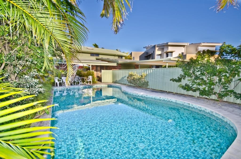 21 Inga Avenue, BUNDALL QLD 4217, Bundall - Thumbnail 2