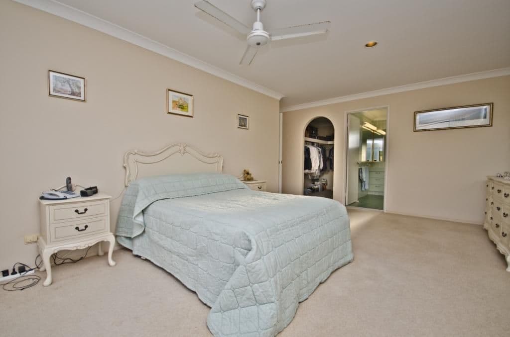 21 Inga Avenue, BUNDALL QLD 4217, Bundall - Thumbnail 6