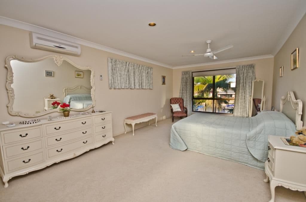 21 Inga Avenue, BUNDALL QLD 4217, Bundall - Thumbnail 7