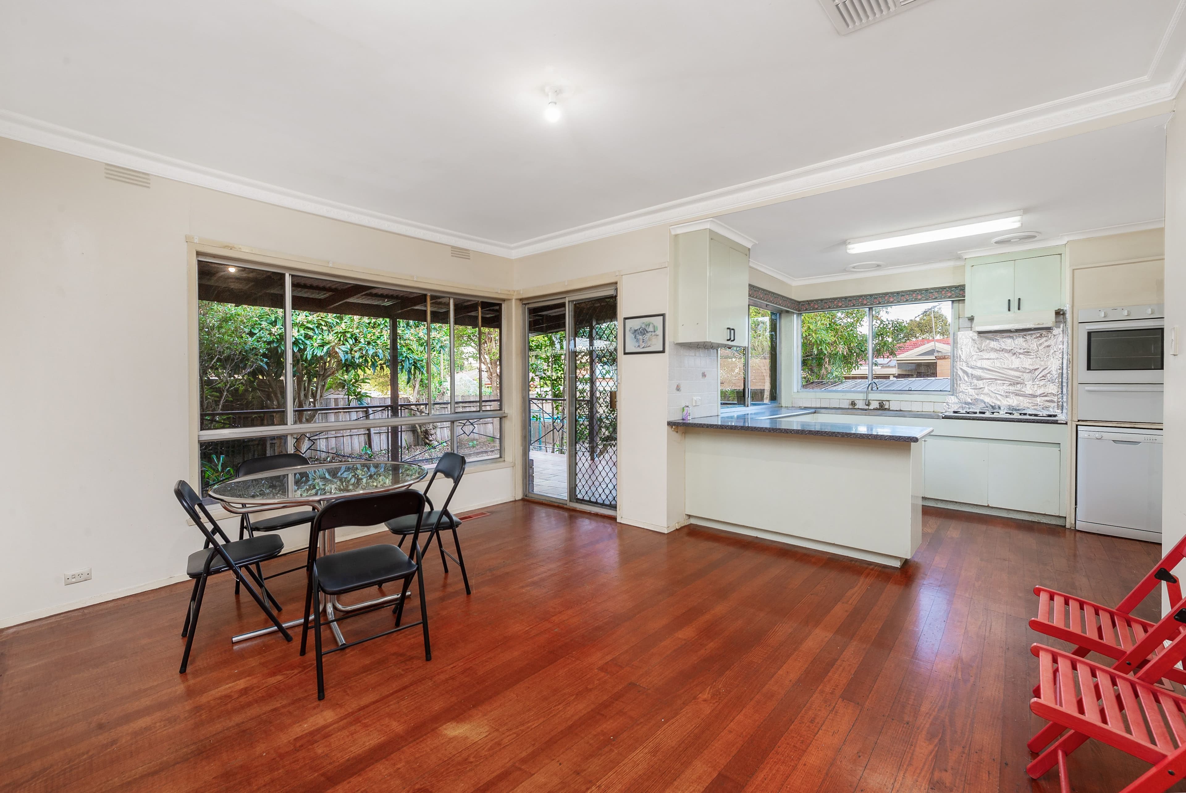 30 Lee Anne Crescent, Bundoora VIC 3083, Bundoora - Thumbnail 2