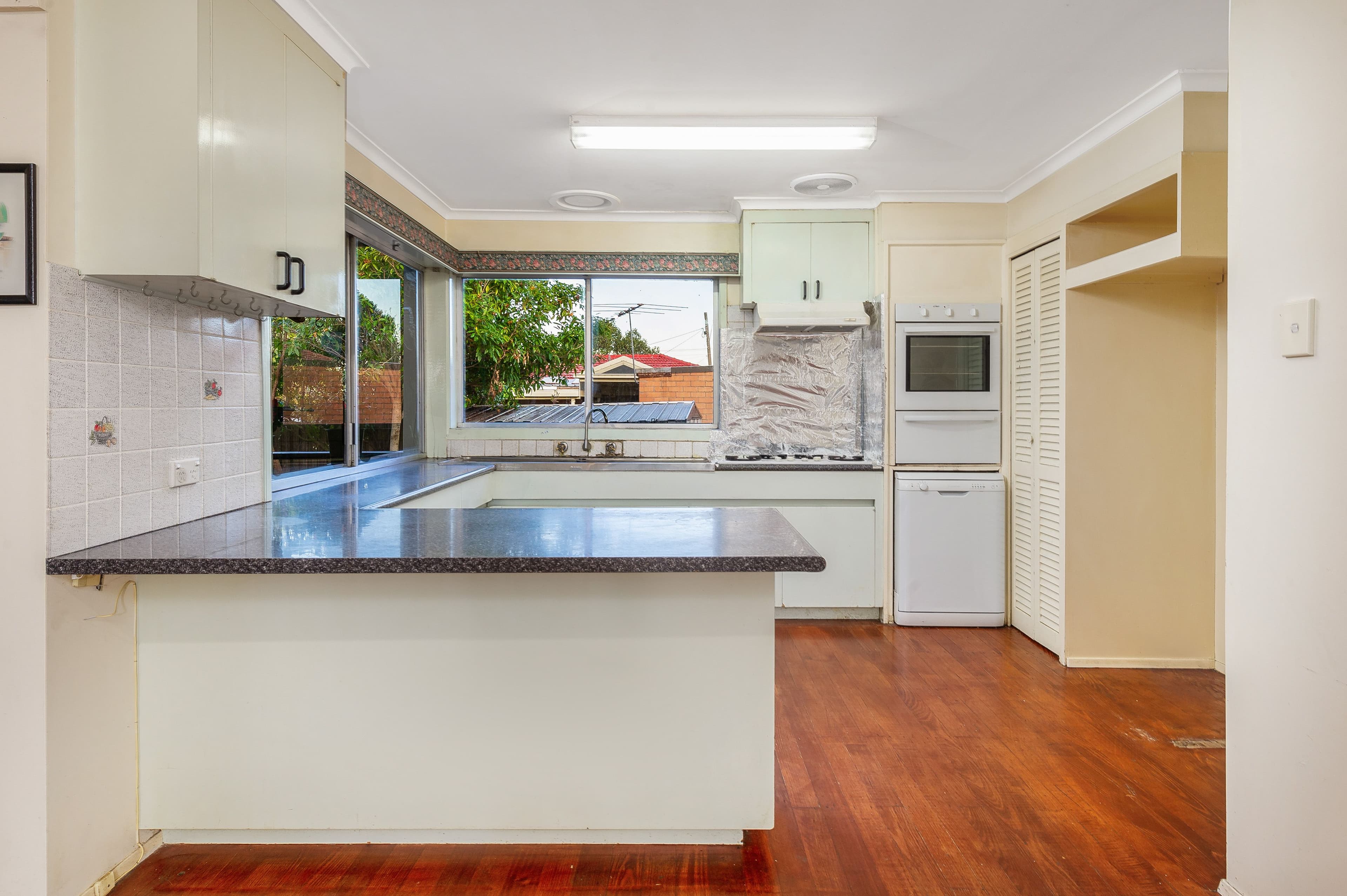 30 Lee Anne Crescent, Bundoora VIC 3083, Bundoora - Thumbnail 3