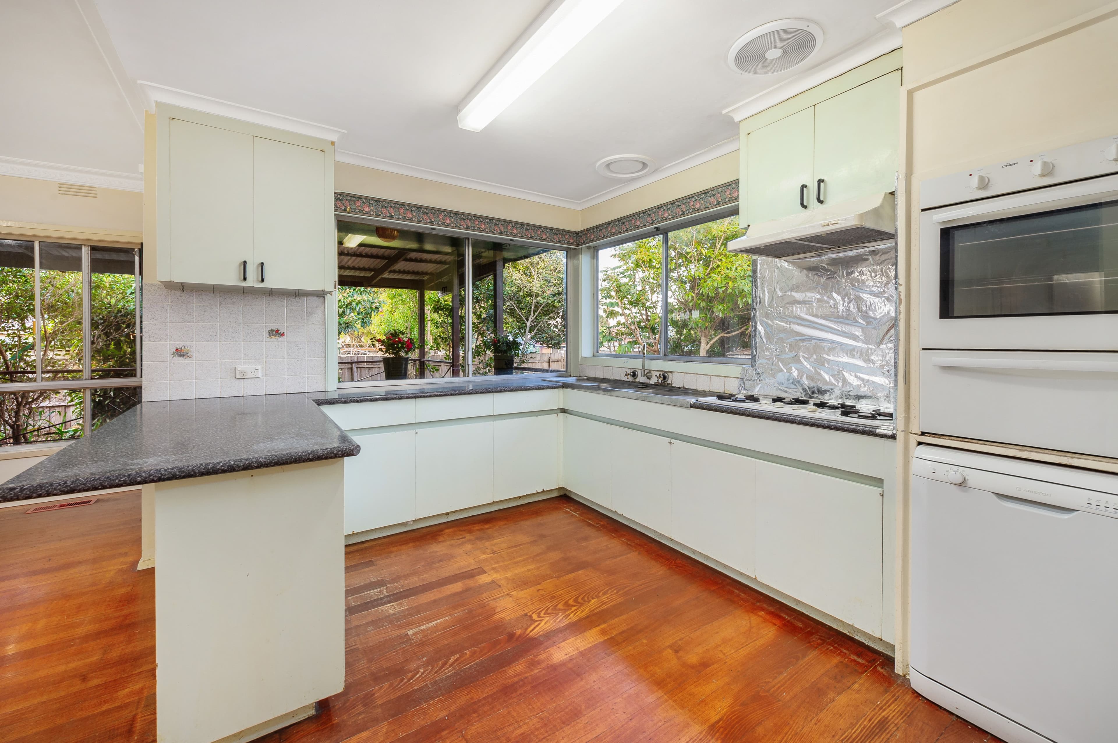 30 Lee Anne Crescent, Bundoora VIC 3083, Bundoora - Thumbnail 4