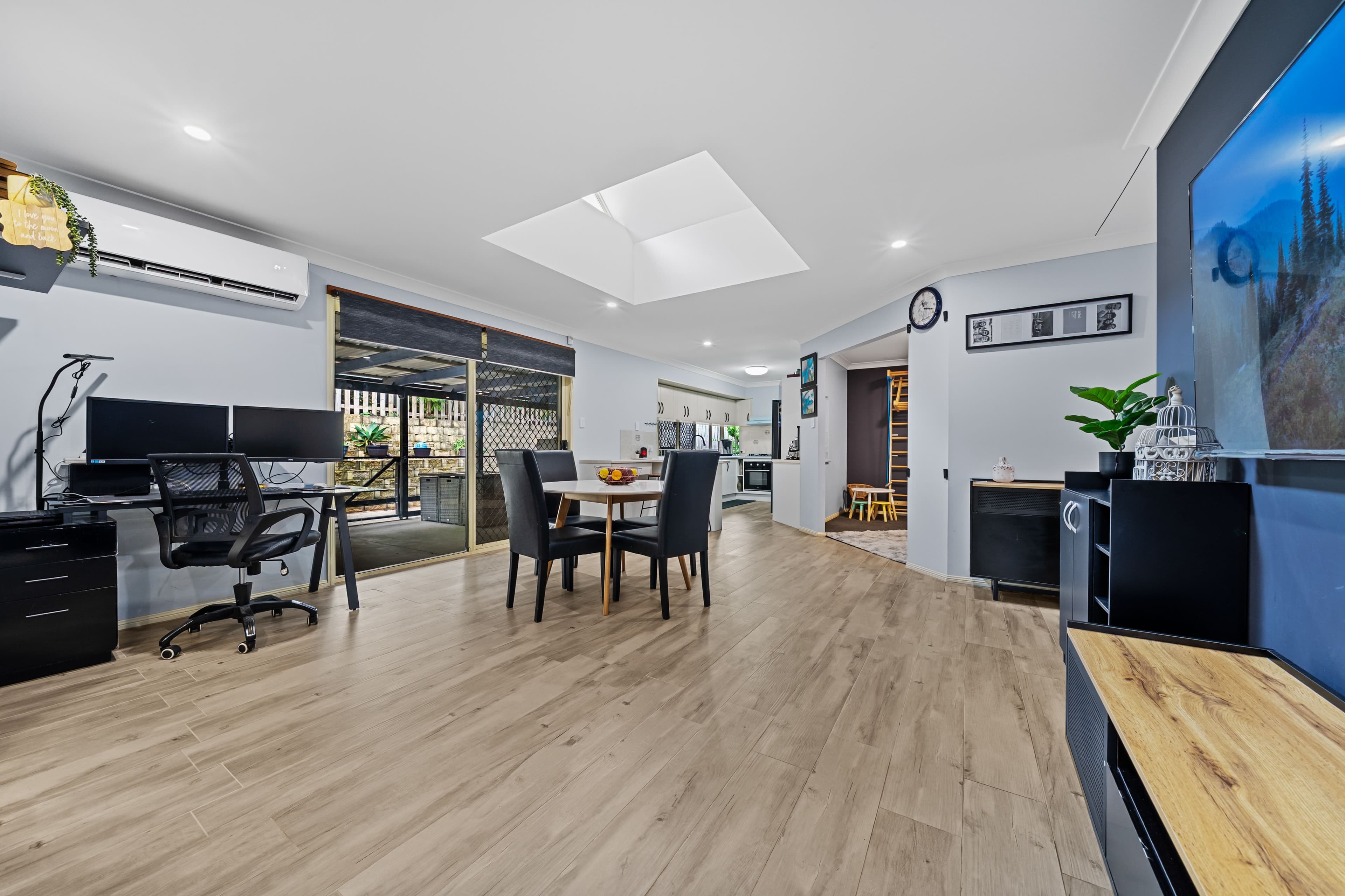 28 Avonmore Street, Edens Landing QLD 4207, Edens Landing - Image 1
