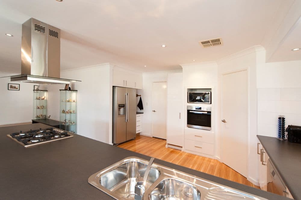 76 Lemon Gum Drive, BALDIVIS WA 6171, Baldivis - Thumbnail 6