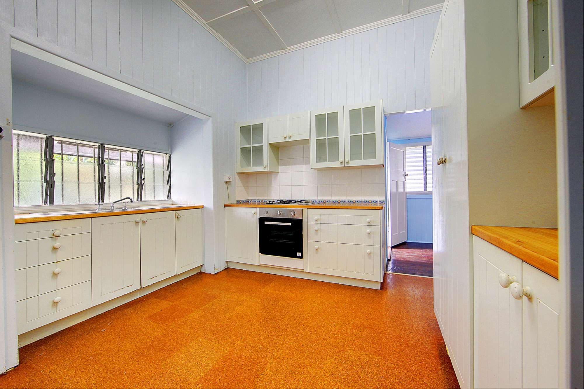 9 Princes Road, HYDE PARK QLD 4812, Hyde Park - Thumbnail 2