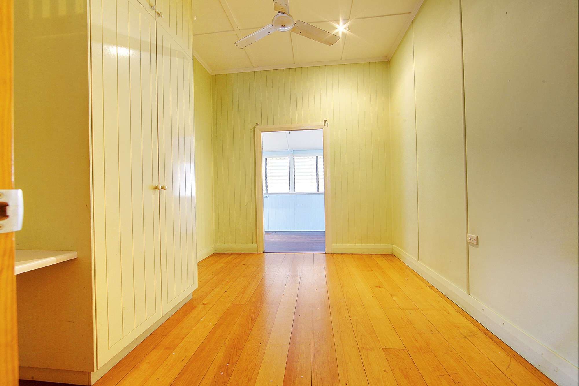 9 Princes Road, HYDE PARK QLD 4812, Hyde Park - Thumbnail 6