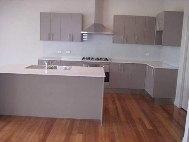 26 Connors Street, GRACEVILLE QLD 4075, Graceville - Thumbnail 3