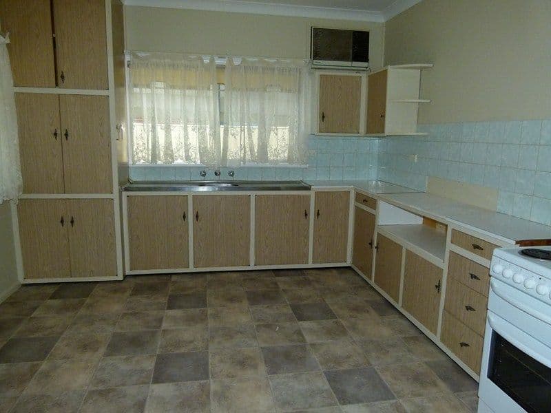 40 Grenfell Street, FORBES NSW 2871, Forbes - Thumbnail 3