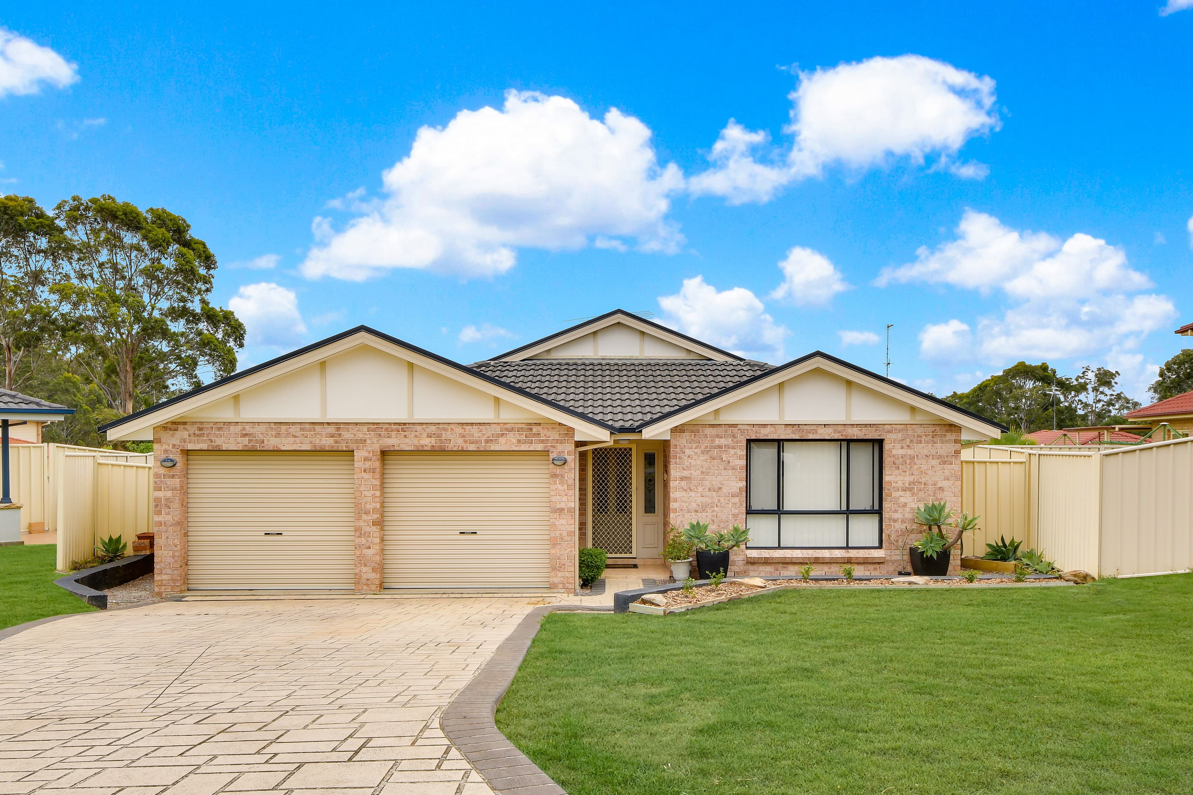 4 Gibbs Place, St Helens Park - Image 1