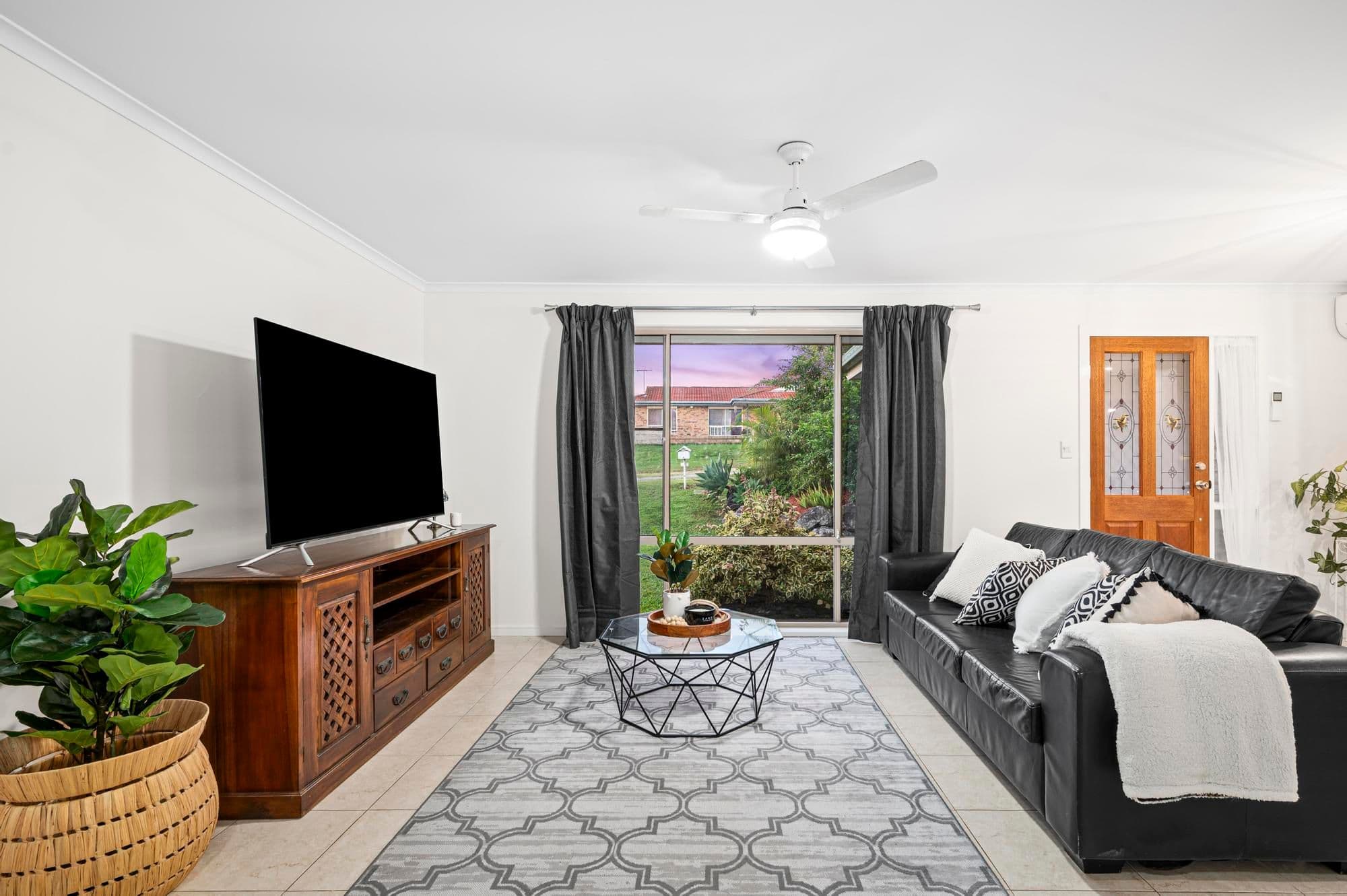 33 Copperfield Drive, Eagleby QLD 4207, Eagleby - Thumbnail 2