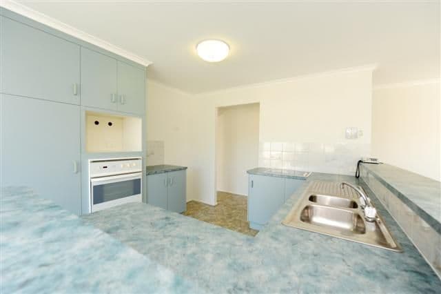 2 Fairbairn Place, GLADSTONE QLD 4680, Gladstone - Thumbnail 2