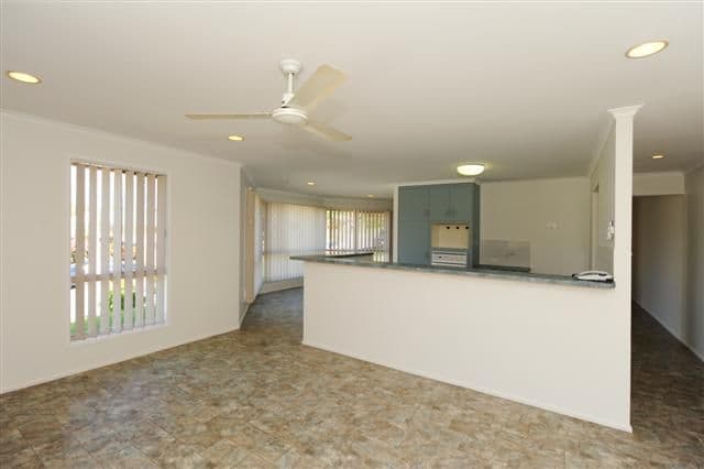 2 Fairbairn Place, GLADSTONE QLD 4680, Gladstone - Thumbnail 4