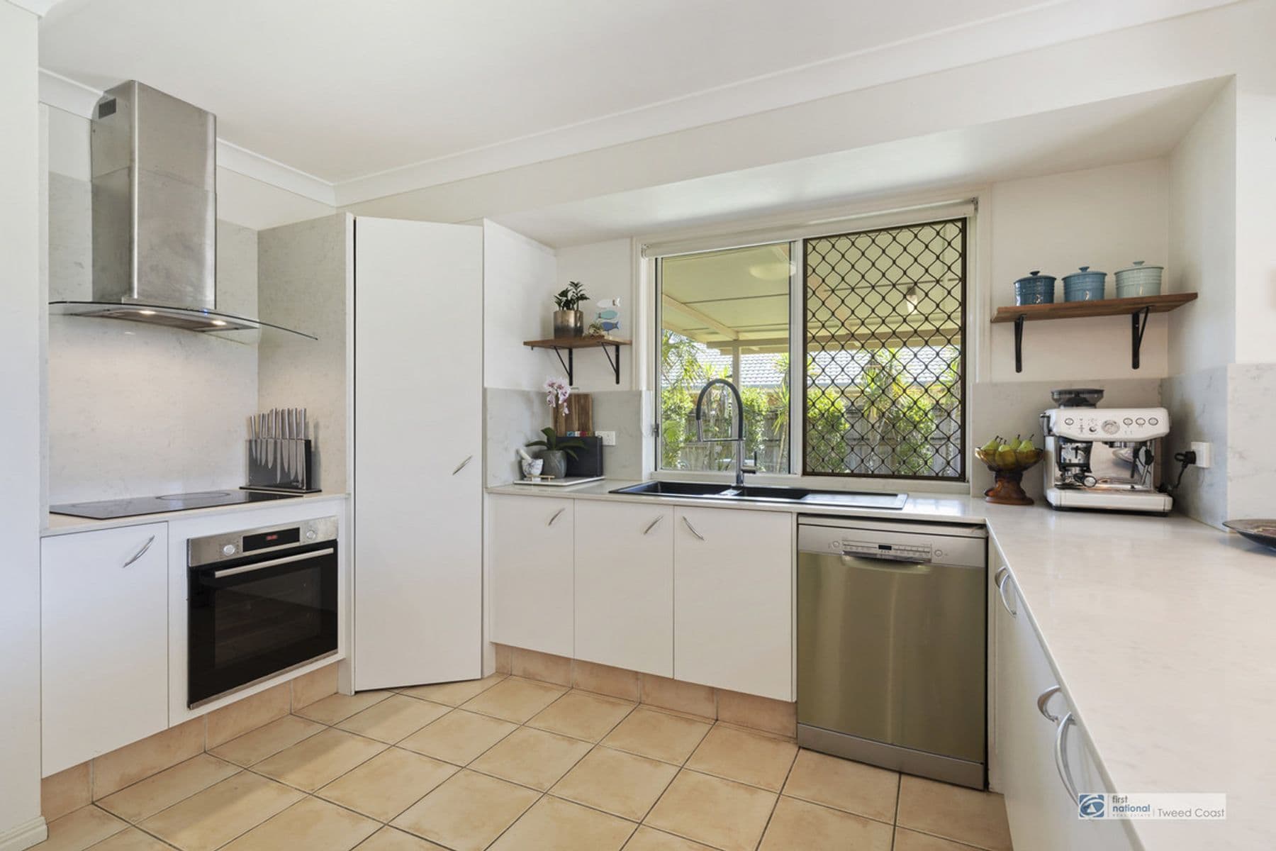 6 Oatlands Place, Banora Point NSW 2486, Banora Point - Thumbnail 3
