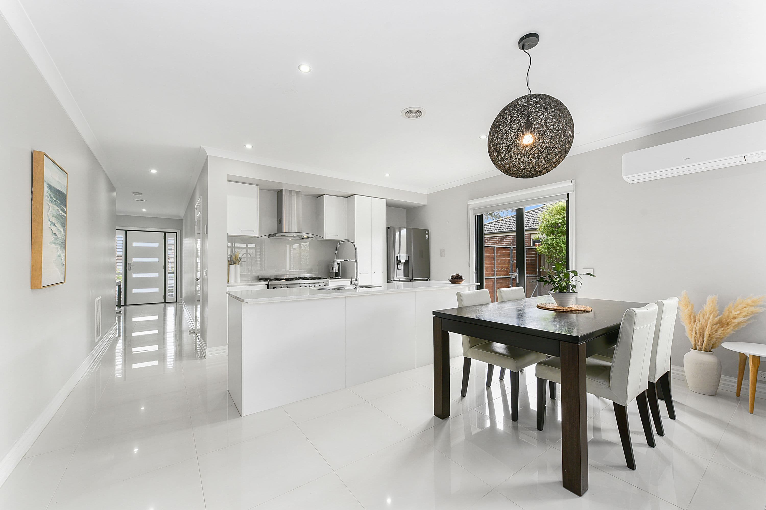 10 Esk Street, Clyde North VIC 3978, Clyde North - Thumbnail 6
