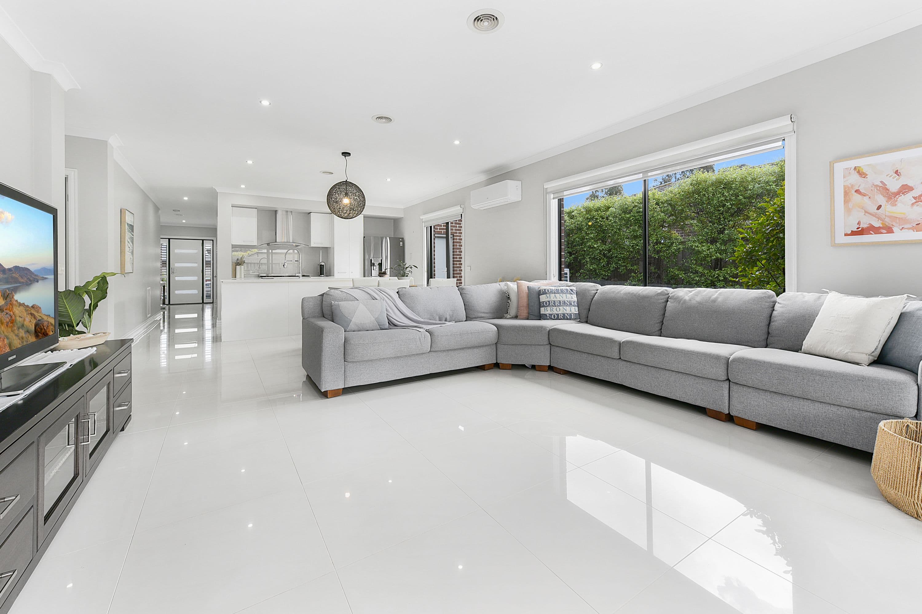 10 Esk Street, Clyde North VIC 3978, Clyde North - Thumbnail 8