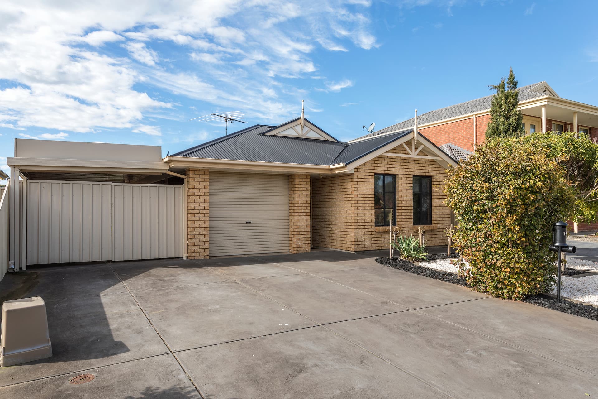 13 Grace Boulevard, Smithfield Plains - Image 1