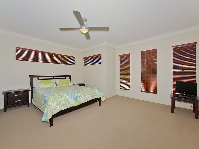 17 Garawarra Crescent, UPPER COOMERA QLD 4209, Upper Coomera - Thumbnail 4