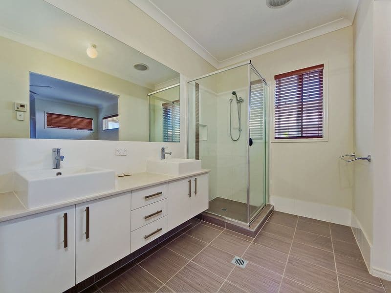 17 Garawarra Crescent, UPPER COOMERA QLD 4209, Upper Coomera - Thumbnail 5