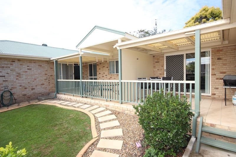 8 Rosslea Court, Banora Point NSW 2486, Banora Point - Thumbnail 2