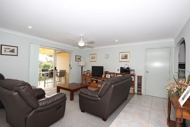 8 Rosslea Court, Banora Point NSW 2486, Banora Point - Thumbnail 3